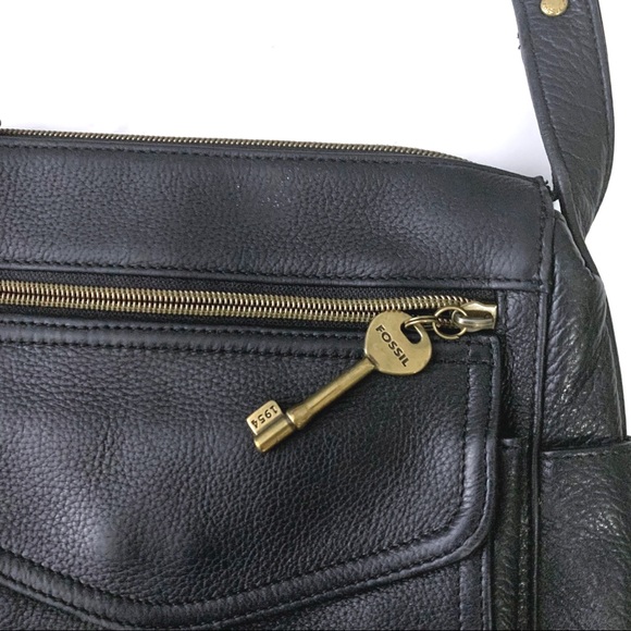 Fossil Black Leather Crossbody Bag Gold Details - Picture 4 of 11